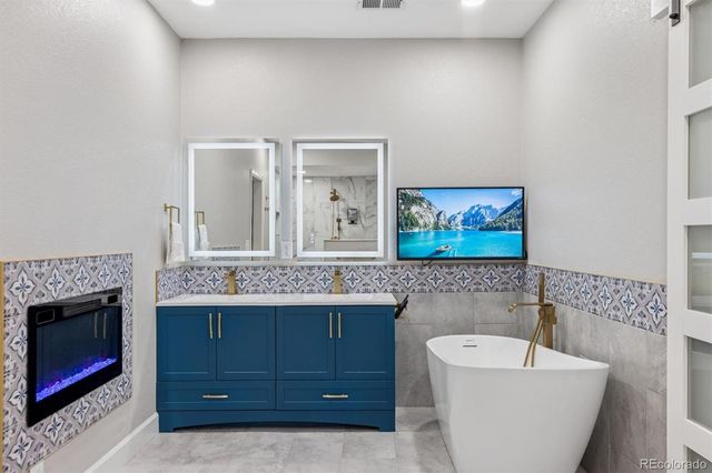 7757 Blue Water Lane, Castle Rock, CO 80108