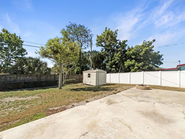 11812 Balsam Drive, Royal Palm Beach, FL 33411