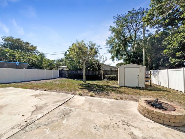 11812 Balsam Drive, Royal Palm Beach, FL 33411