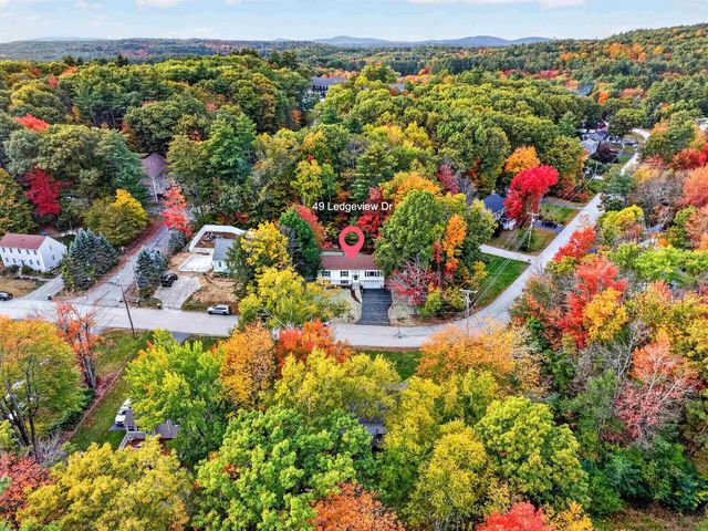 49 Ledgeview Drive, Rochester, NH 03839