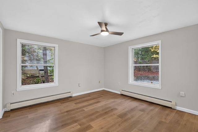 49 Ledgeview Drive, Rochester, NH 03839