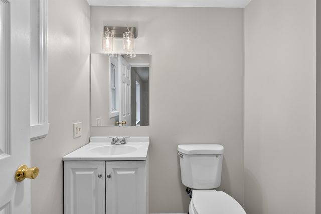 49 Ledgeview Drive, Rochester, NH 03839