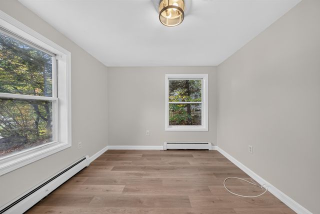 49 Ledgeview Drive, Rochester, NH 03839