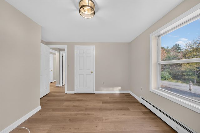 49 Ledgeview Drive, Rochester, NH 03839