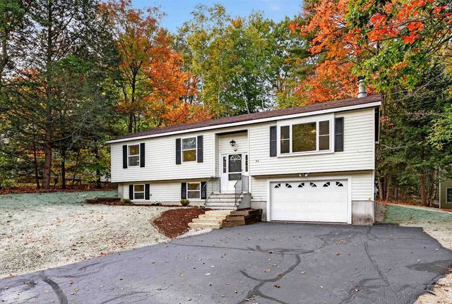 49 Ledgeview Drive, Rochester, NH 03839