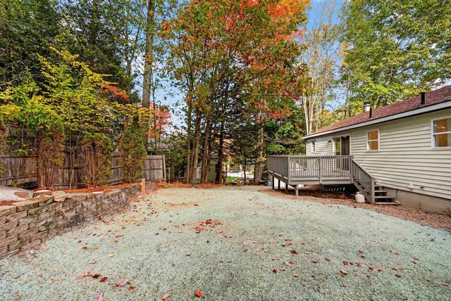 49 Ledgeview Drive, Rochester, NH 03839