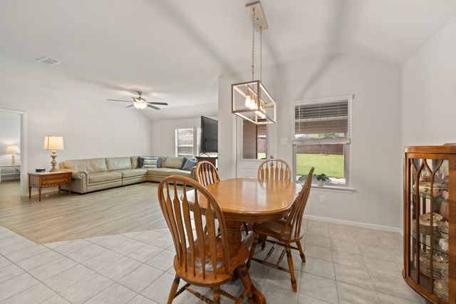 806 Peighton Court, Cleburne, TX 76033