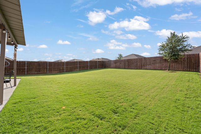 806 Peighton Court, Cleburne, TX 76033