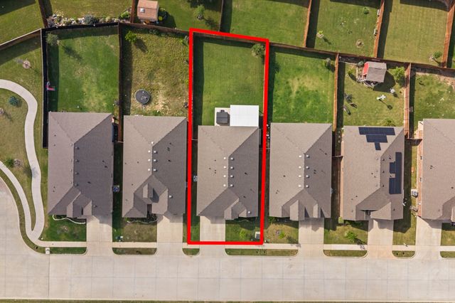 806 Peighton Court, Cleburne, TX 76033