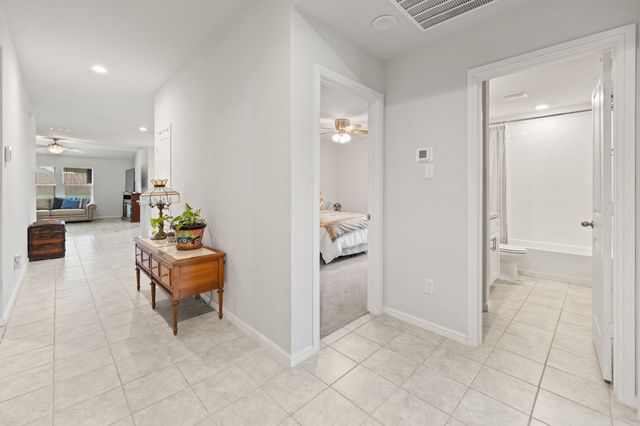 806 Peighton Court, Cleburne, TX 76033