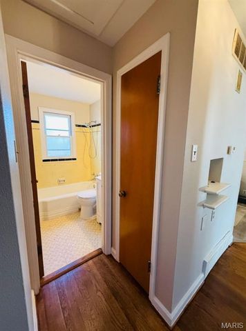 9720 Gloucester Drive, Bellefontaine Nghbrs, MO 63137