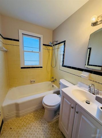 9720 Gloucester Drive, Bellefontaine Nghbrs, MO 63137