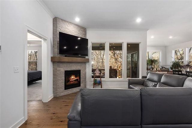 6615 NW 107th Court, Kansas City, MO 64154