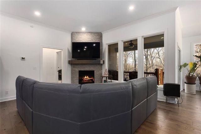 6615 NW 107th Court, Kansas City, MO 64154