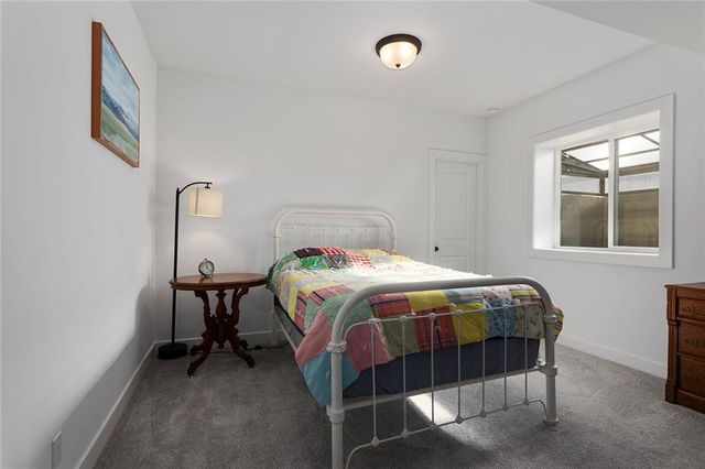 6615 NW 107th Court, Kansas City, MO 64154