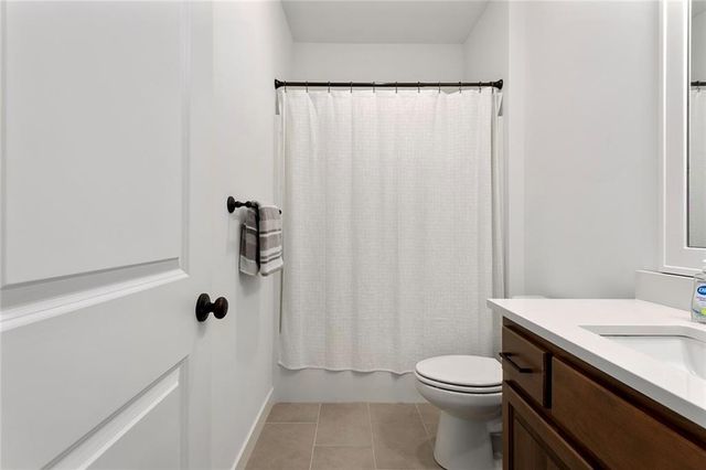 6615 NW 107th Court, Kansas City, MO 64154