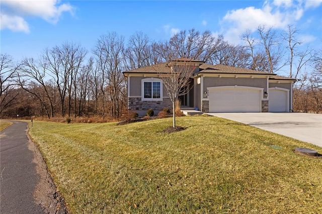 6615 NW 107th Court, Kansas City, MO 64154