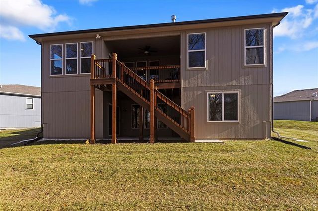 6615 NW 107th Court, Kansas City, MO 64154