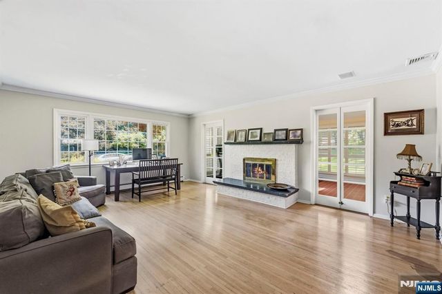 12 Wildwood Drive, North Caldwell, NJ 07006