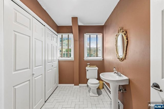 12 Wildwood Drive, North Caldwell, NJ 07006