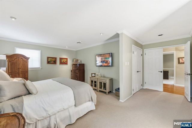 12 Wildwood Drive, North Caldwell, NJ 07006