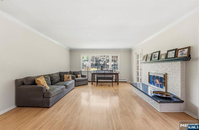 12 Wildwood Drive, North Caldwell, NJ 07006