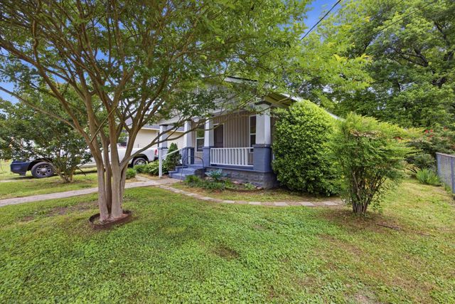 806 Indian Avenue, Rossville, GA 30741
