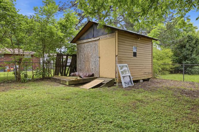 806 Indian Avenue, Rossville, GA 30741