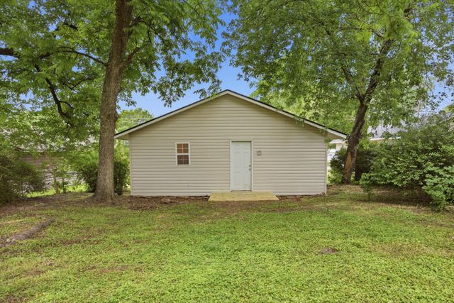 806 Indian Avenue, Rossville, GA 30741