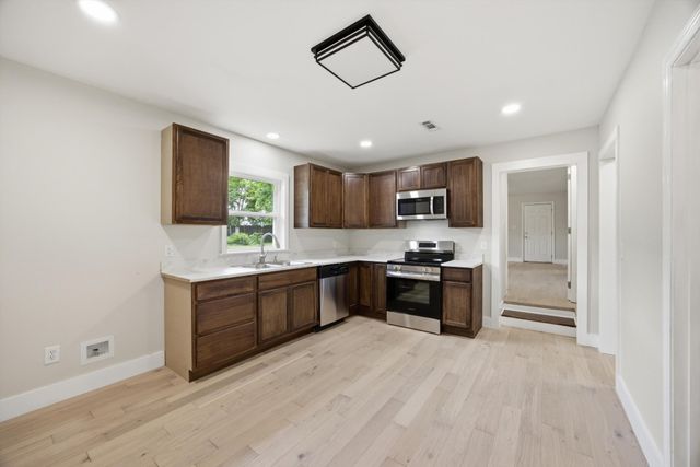 806 Indian Avenue, Rossville, GA 30741