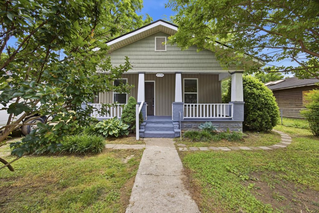 806 Indian Avenue, Rossville, GA 30741