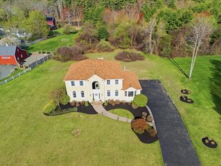 10 Haymeadow Rd, Boxford, MA 01921