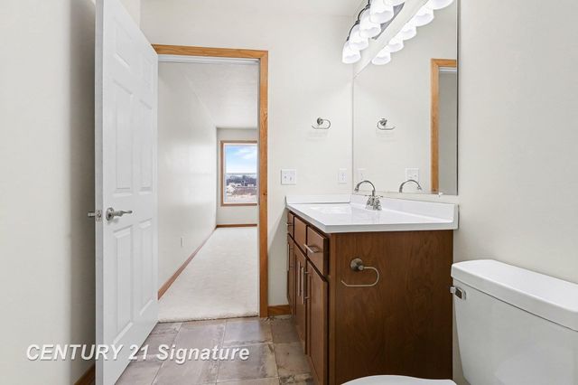 8483 N River Rock Drive, Freeland, MI 48623