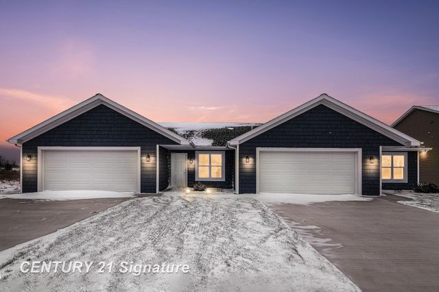 8483 N River Rock Drive, Freeland, MI 48623