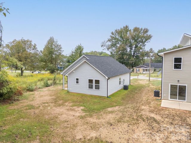 405 E Henderson Street, East Spencer, NC 28039