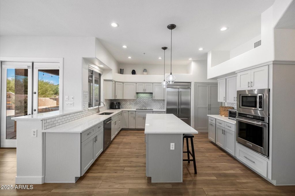 8056 E LARIAT Lane, Scottsdale, AZ 85255