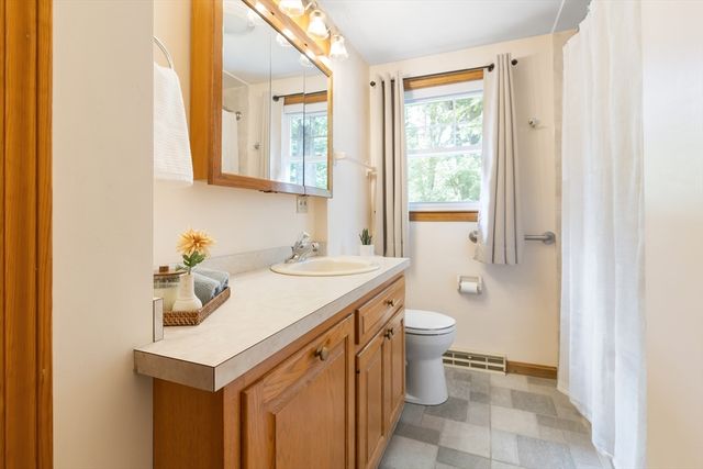 31 Robert Rd, Holliston, MA 01746