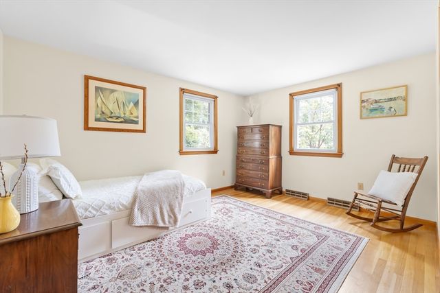 31 Robert Rd, Holliston, MA 01746