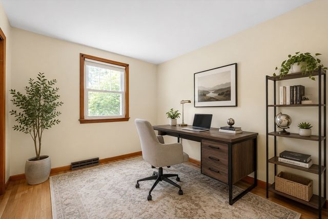 31 Robert Rd, Holliston, MA 01746