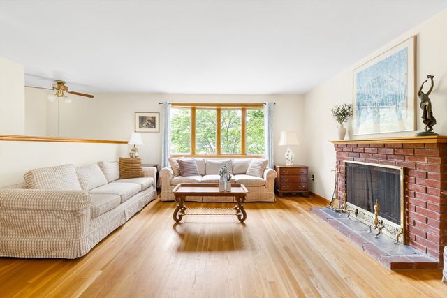 31 Robert Rd, Holliston, MA 01746