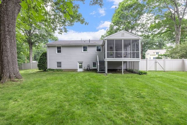 31 Robert Rd, Holliston, MA 01746