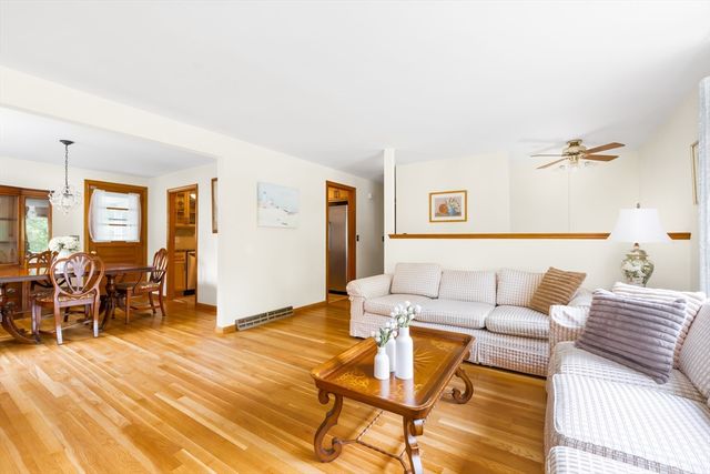 31 Robert Rd, Holliston, MA 01746