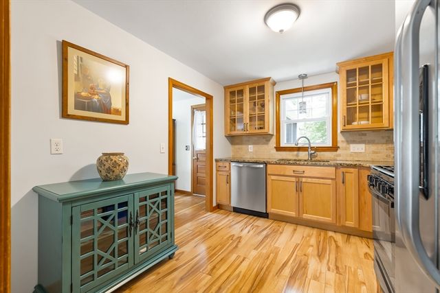 31 Robert Rd, Holliston, MA 01746