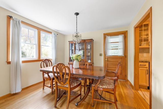 31 Robert Rd, Holliston, MA 01746