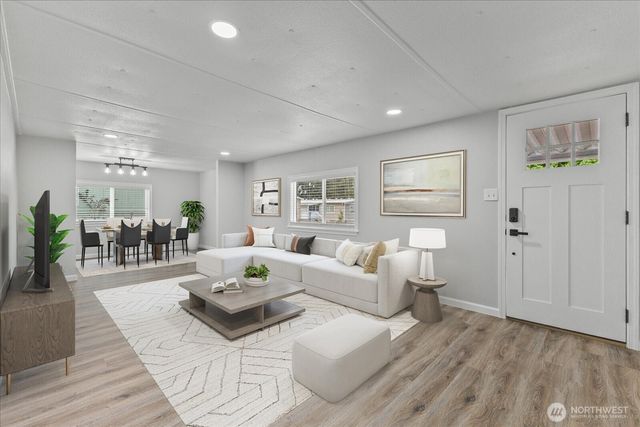 7701 Hardeson Road #37, Everett, WA 98203