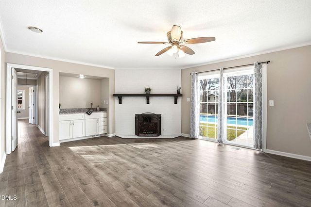 1200 Meadowlark Road, Dunn, NC 28334