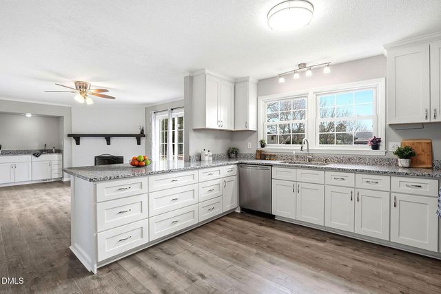 1200 Meadowlark Road, Dunn, NC 28334