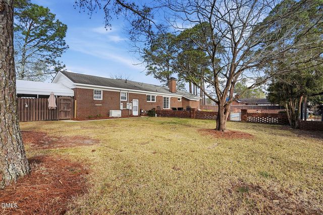 1200 Meadowlark Road, Dunn, NC 28334