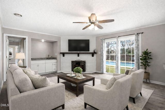 1200 Meadowlark Road, Dunn, NC 28334