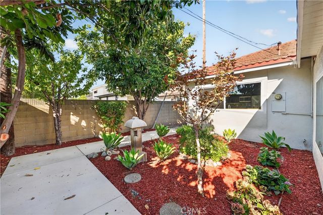 9211 Julie Beth, Cypress, CA 90630